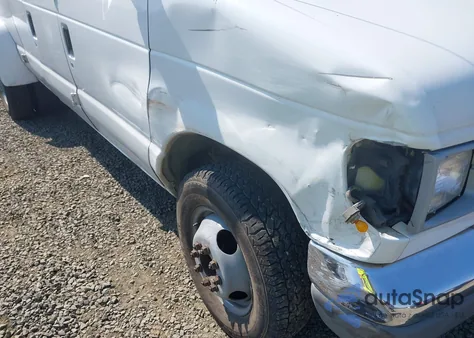 1999 Ford E-350 Super Duty Xl/Xlt from USA, damaged, VIN 1FBSS31L2XHA28296